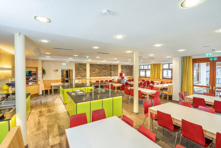 grosser-speisesaal-wagrain-saringgut-1
