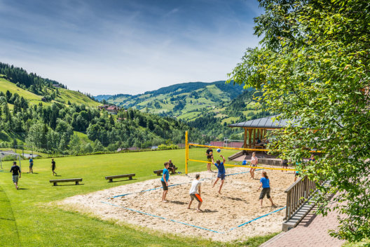 Beachvolleyballplatz - Jugendhotel Saringgut, Jugendherberge in Salzburg